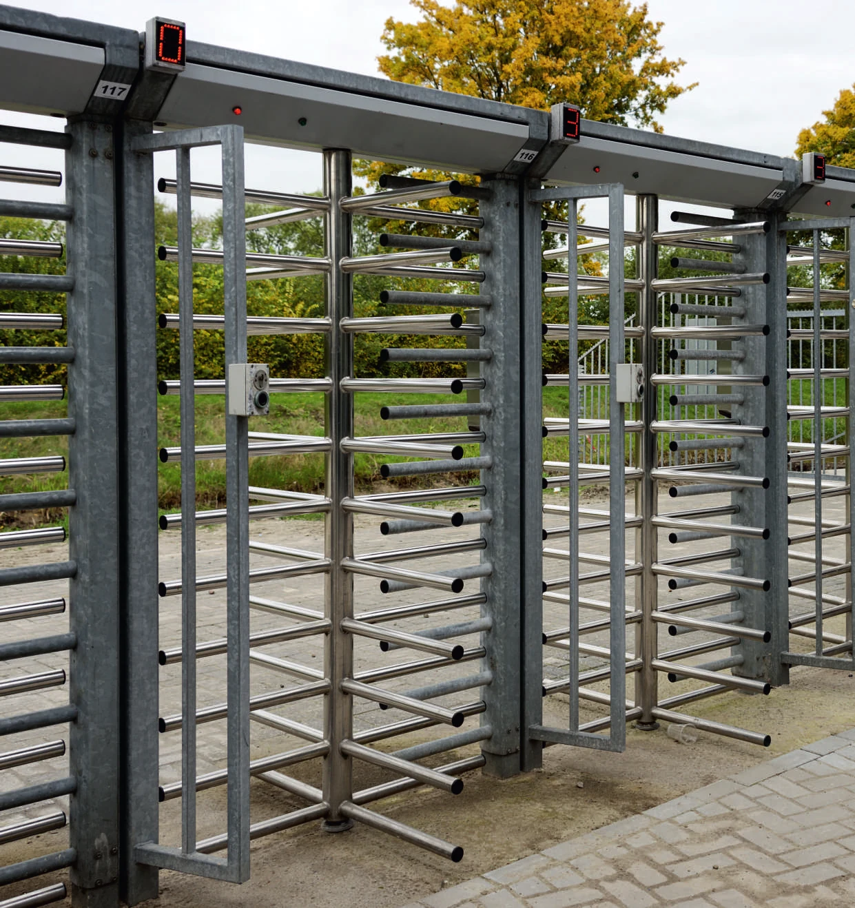Full-height security turnstiles